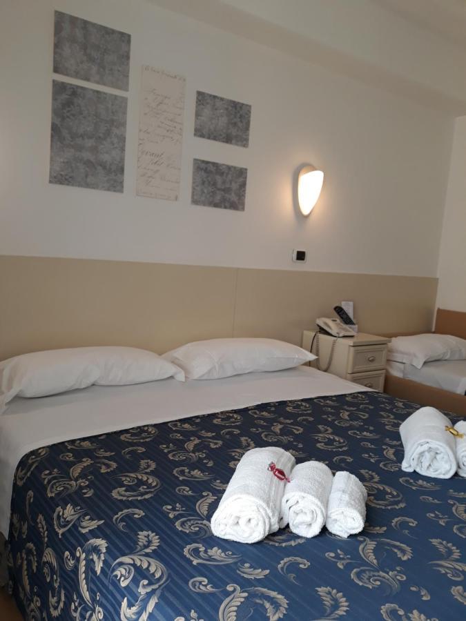 Hotel La Palazzina San Benedetto del Tronto Esterno foto