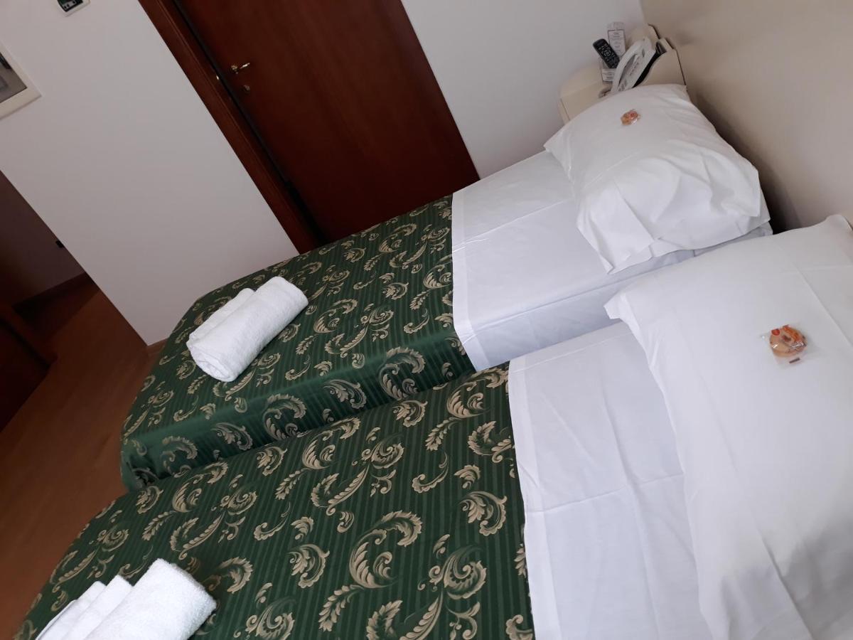 Hotel La Palazzina San Benedetto del Tronto Esterno foto