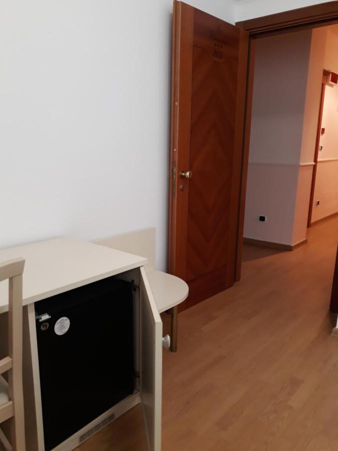 Hotel La Palazzina San Benedetto del Tronto Esterno foto