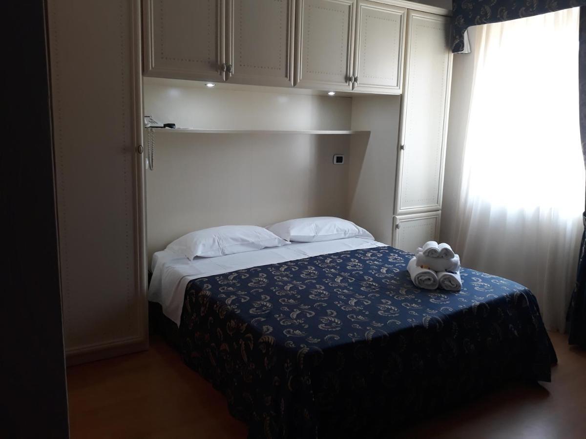 Hotel La Palazzina San Benedetto del Tronto Esterno foto