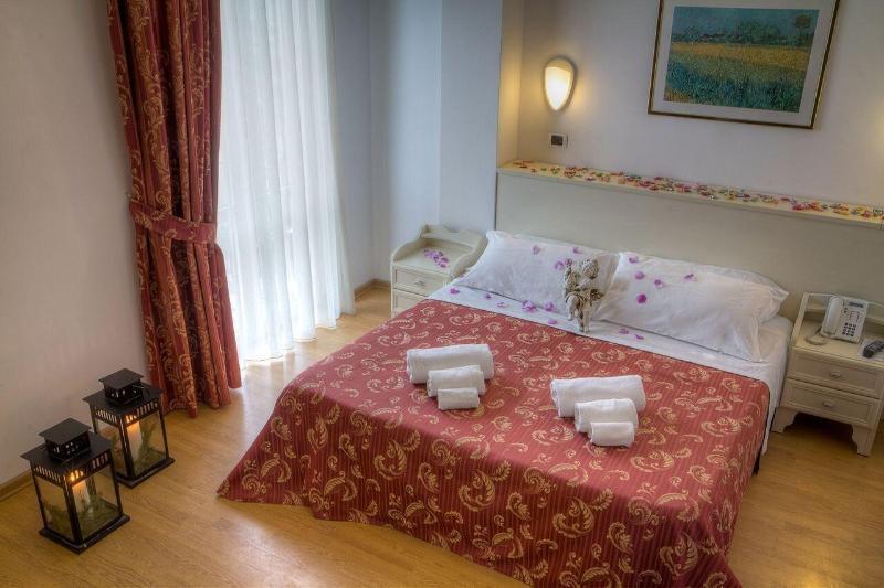 Hotel La Palazzina San Benedetto del Tronto Esterno foto