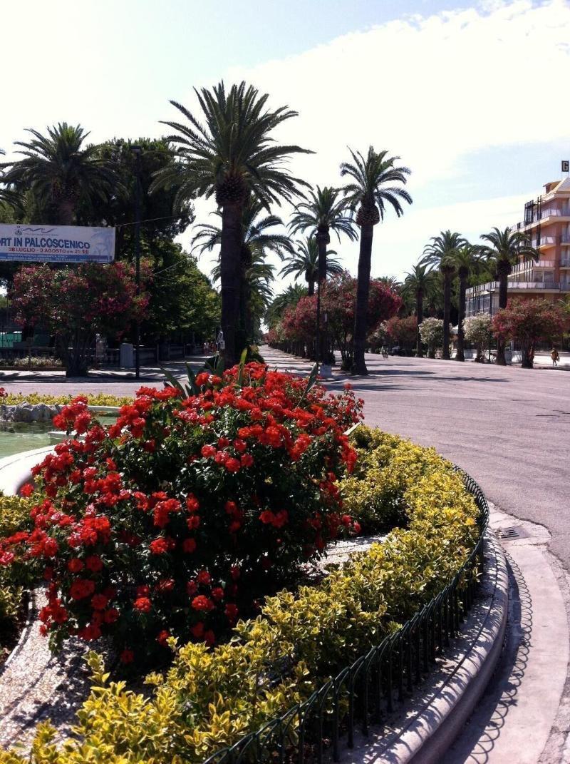 Hotel La Palazzina San Benedetto del Tronto Esterno foto